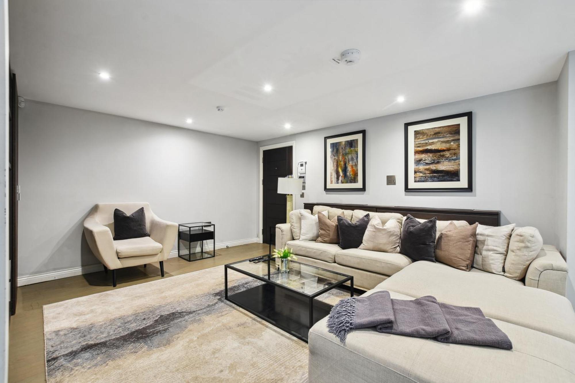 Buckingham Palace Residences By Aeria Apartments 伦敦 外观 照片